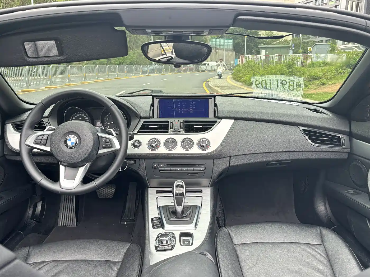BMW Z4 2013 sDrive20i Leading фото 8
