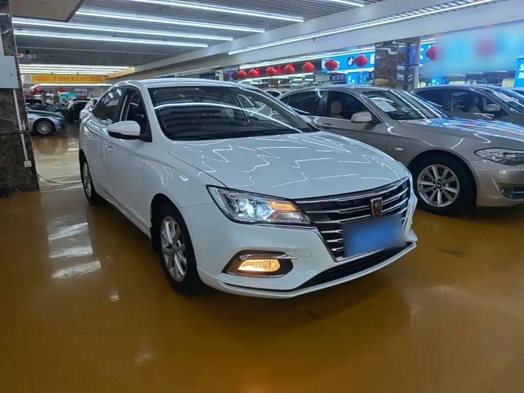 Roewe i5 2019 2019 1.5L Manual 4G-Connected Langyue Edition