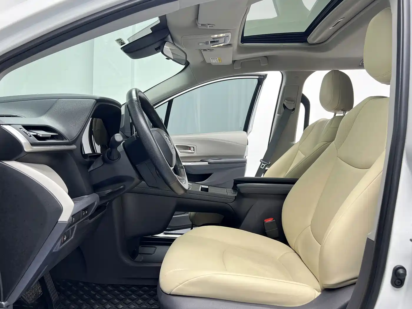 Фото 7 - Toyota Sienna