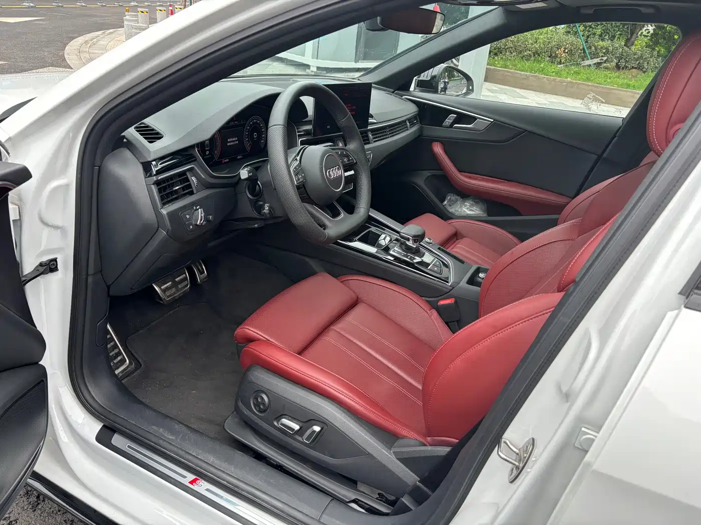 Audi A4L 2025 2025 2 Million Celebration Edition 40 TFSI Luxury Dynamic