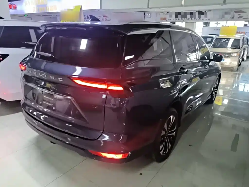 Photo 7 - Wuling Motors Wuling Victory