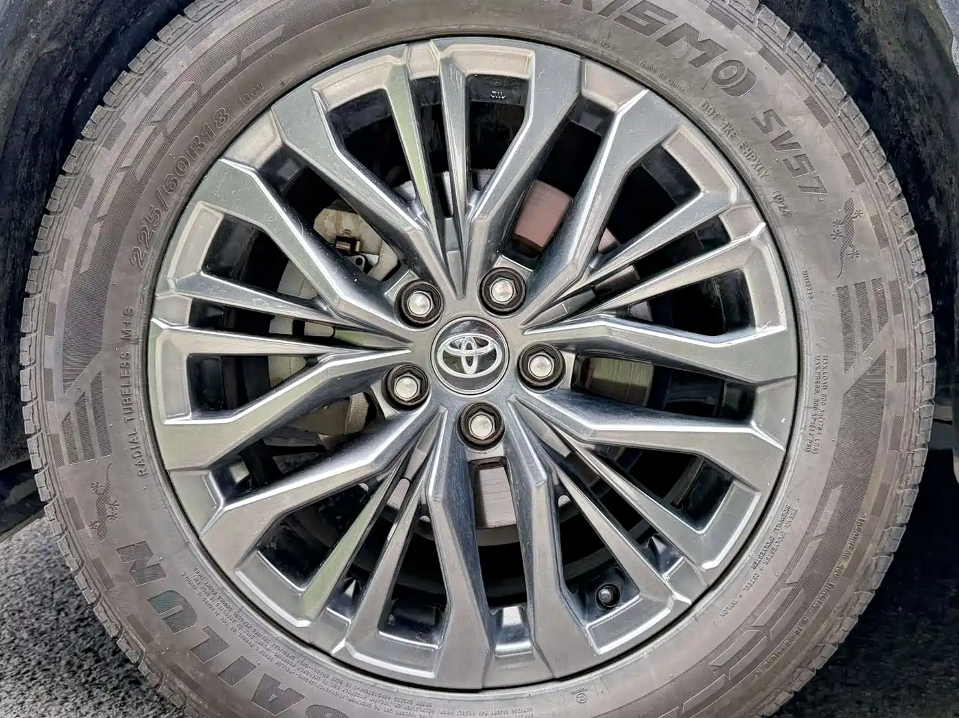 Toyota Wildlander 2023 2.0L CVT FWD Luxury PLUS фото 16