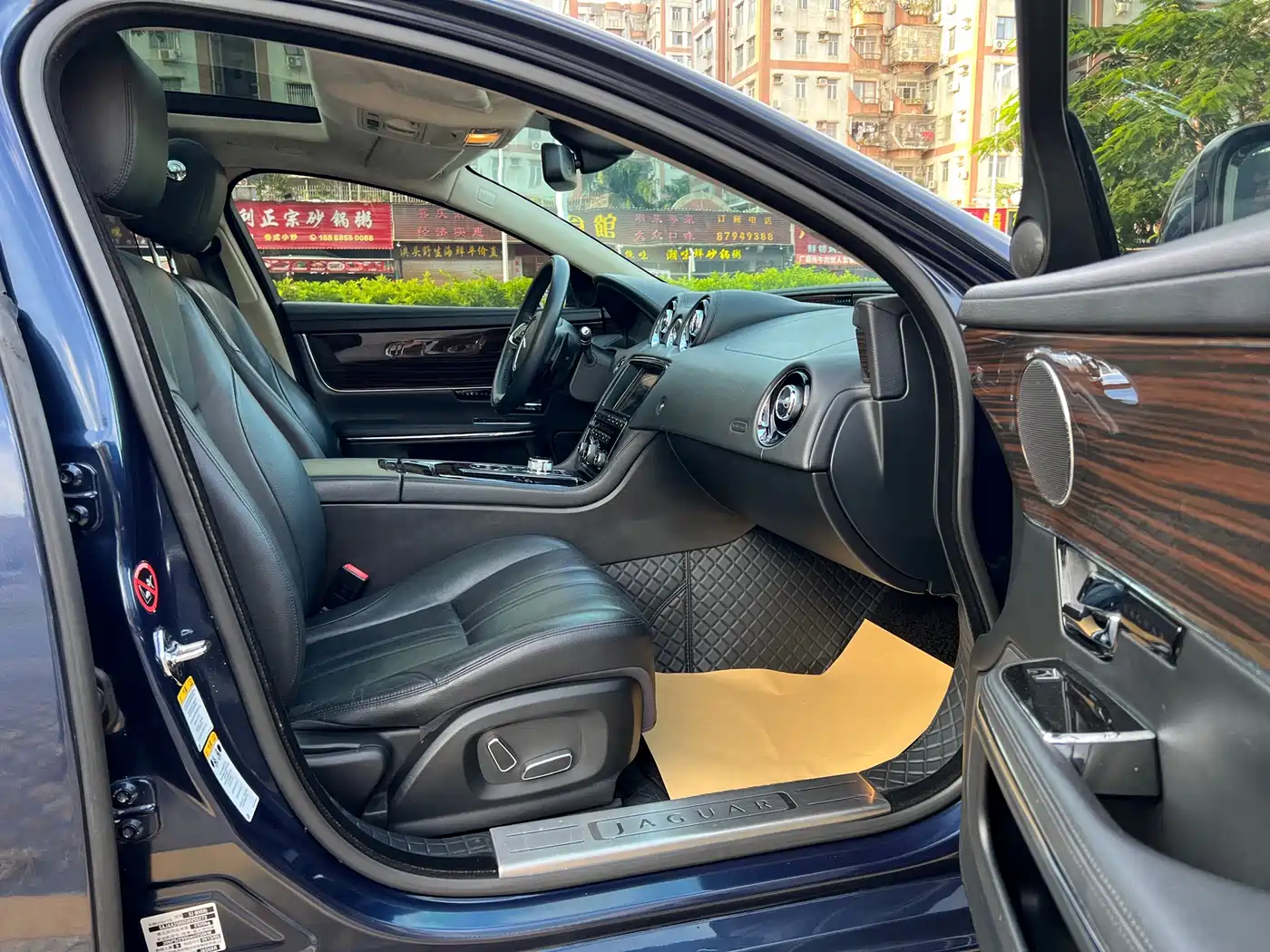 Jaguar XJ 2014 2013 XJL 3.0 SC Cambridge Limited Edition