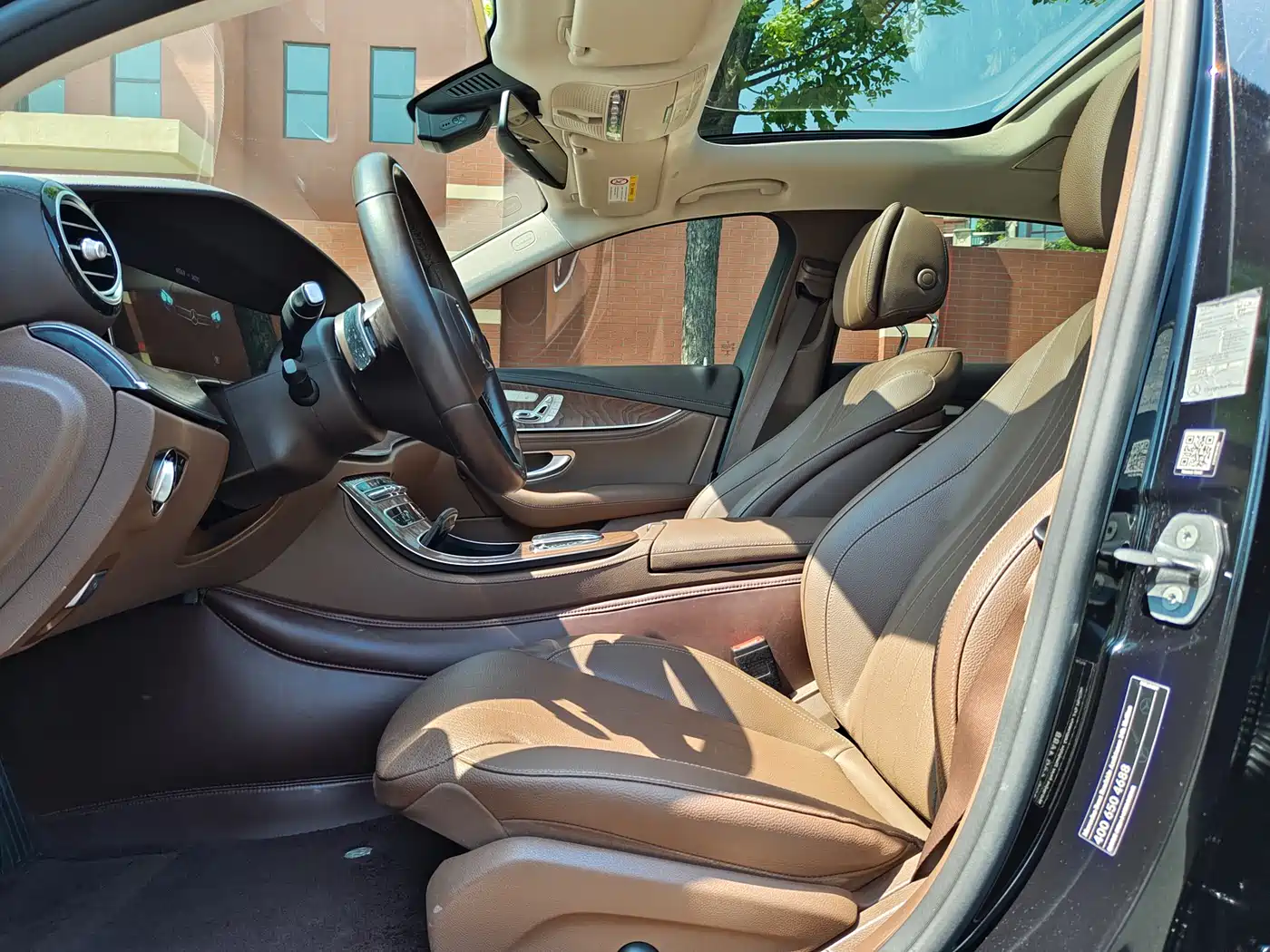 Mercedes-Benz E-Class 2023 E 300 L Fashion фото 24