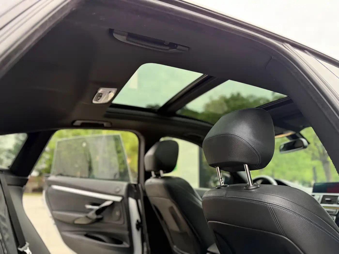 BMW 3 Series GT 2019 320i M Sport Model фото 8