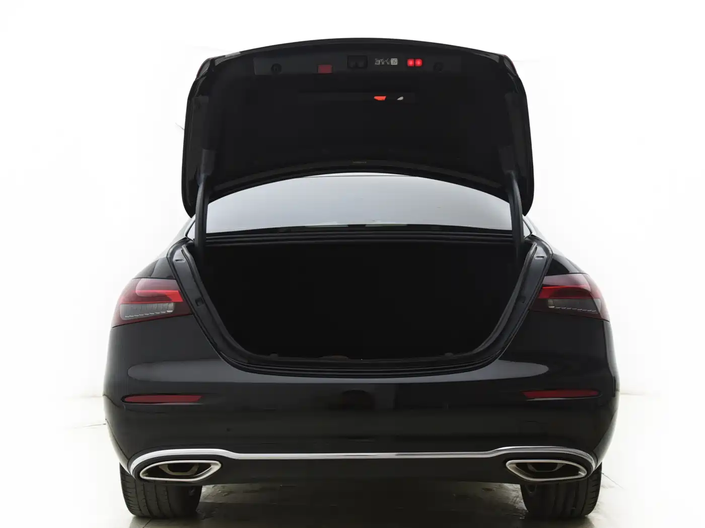 Mercedes-Benz E-Class 2023 E 300 L Fashion фото 15