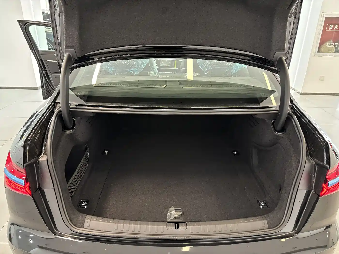 Audi A6L 2025 Model Year Facelift 40 TFSI Luxury Sport фото 8