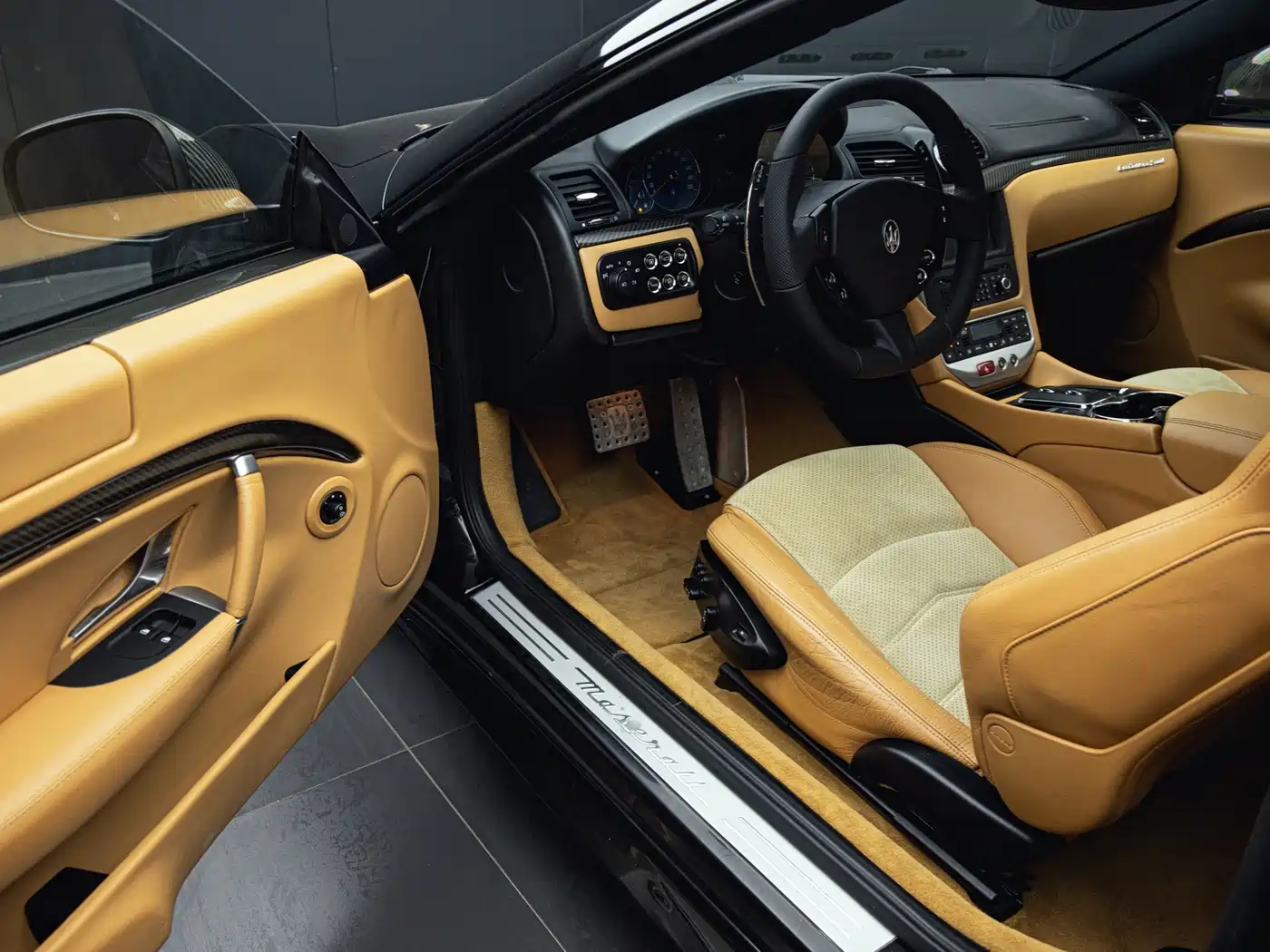 Maserati GranTurismo 2014 2013 4.7L Sport F1
