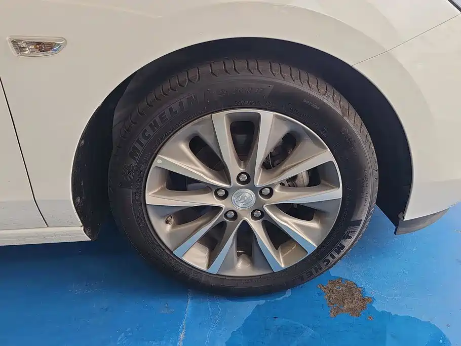 Фото 6 - Buick GL6