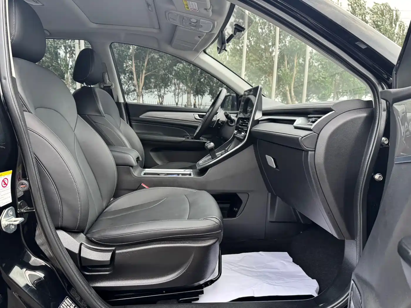 Photo 13 - Haval M6