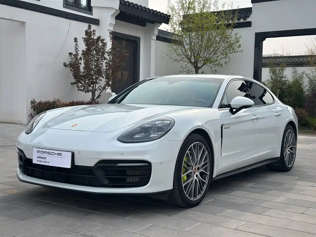 PORSCHE PANAMERA NEW ENERGY