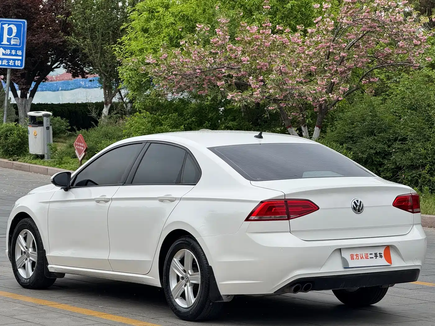Volkswagen Lamando 2017 230TSI DSG Trend Edition фото 6