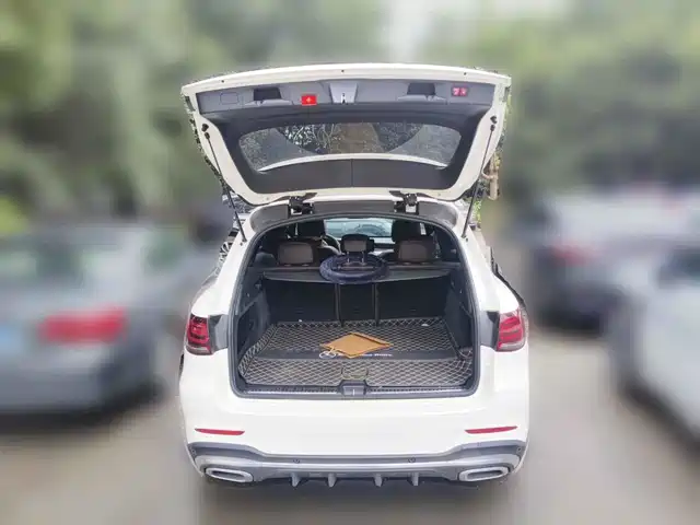 Mercedes-Benz GLC 2020 Facelift GLC 260 L 4MATIC Luxury — фото 5