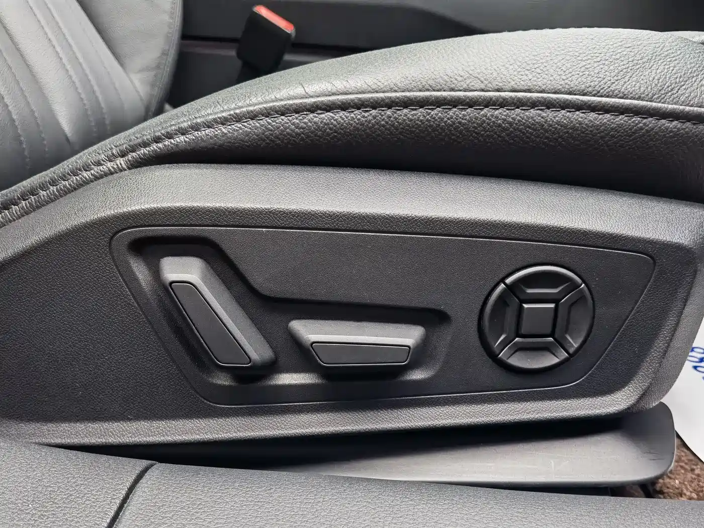 Audi A6L 2021 45 TFSI Exclusive Elegance фото 14