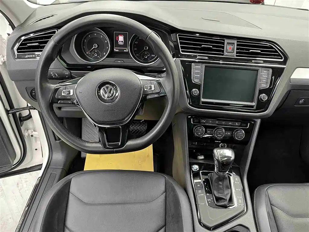 Volkswagen Tiguan L 2017 330TSI Automatic 2WD Luxury Edition фото 7