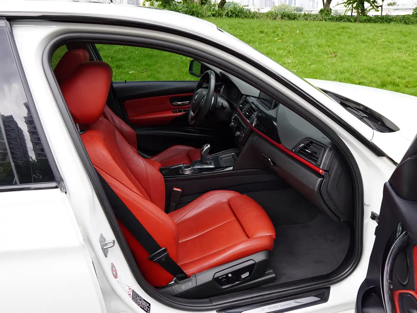Photo 7 - BMW 3 Series