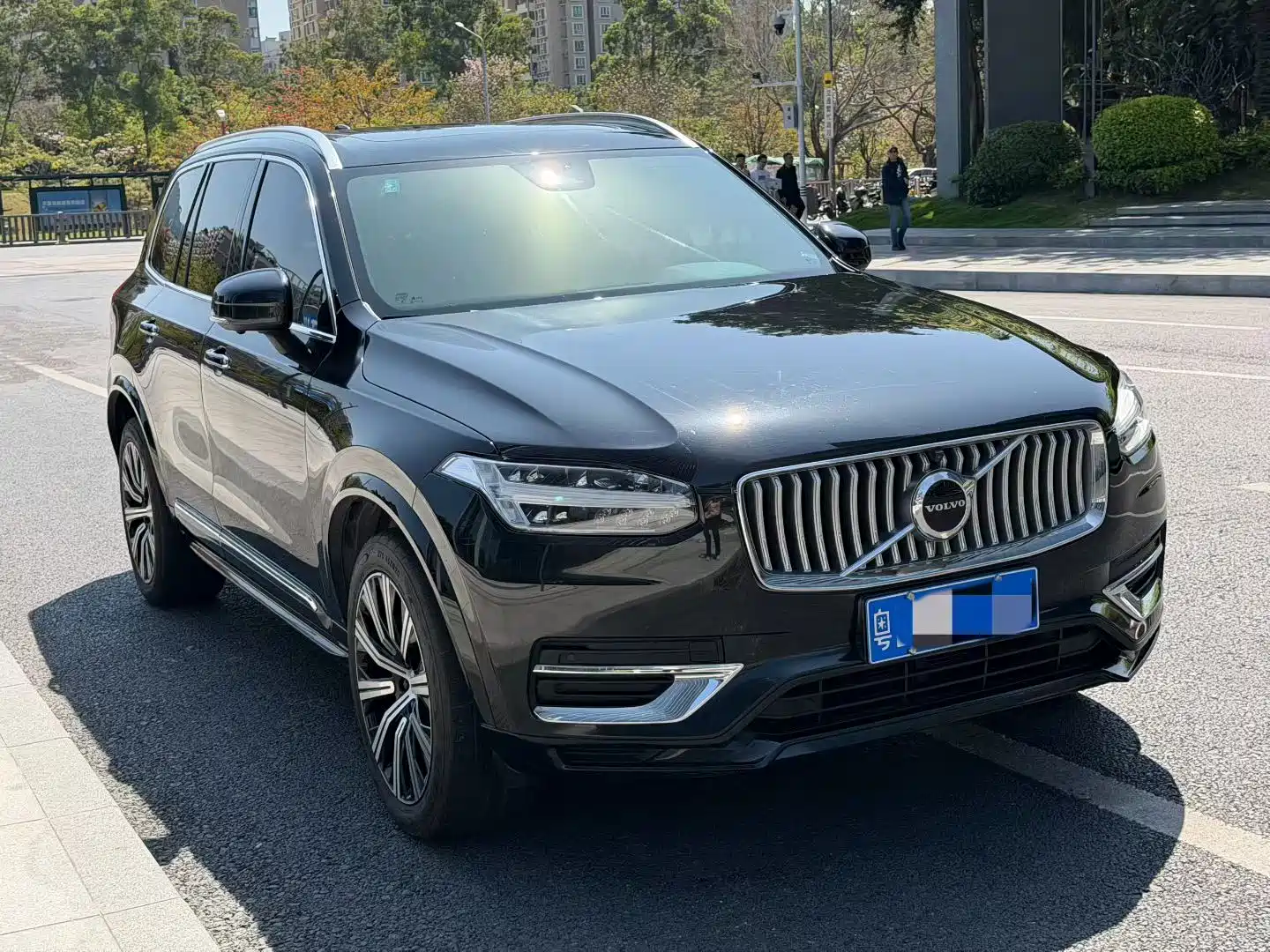 Фото 2 - Volvo XC90