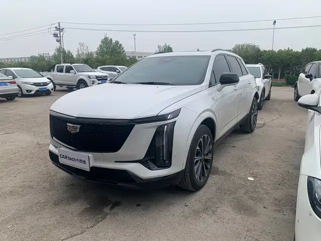 CADILLAC XT5 2025