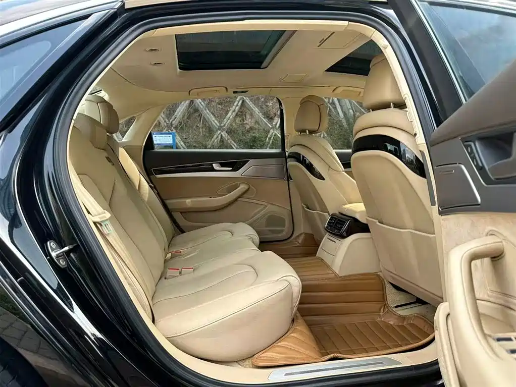 Audi A8 2014 A8L 45 TFSI quattro Comfort фото 12