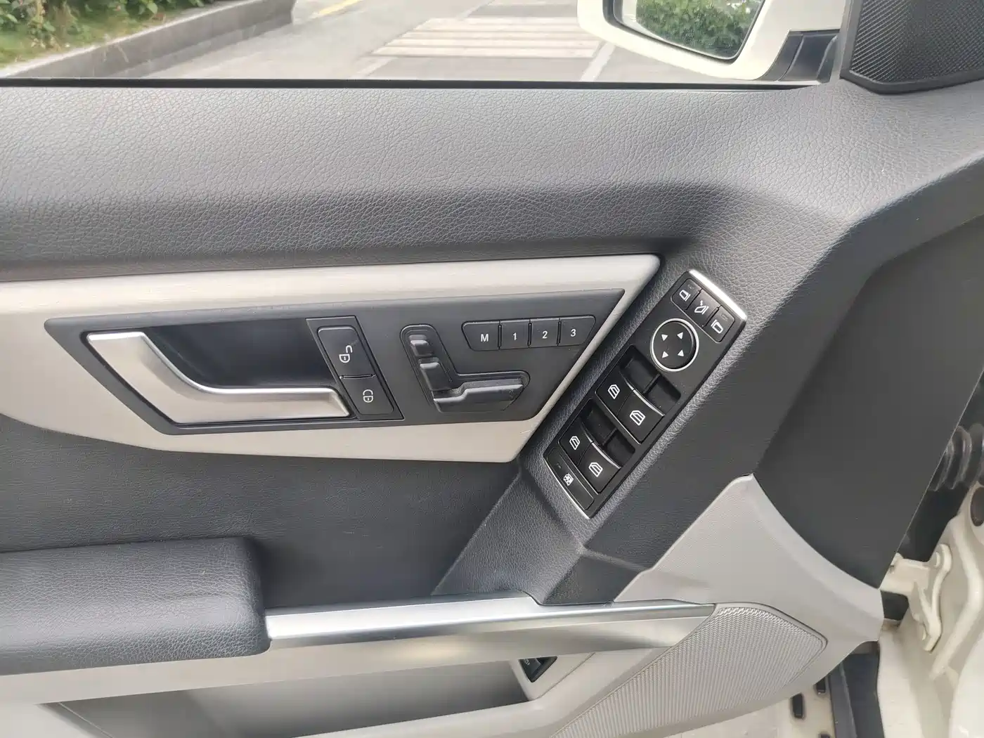 Mercedes-Benz GLK-Class 2013 GLK 300 4MATIC Dynamic Sunroof фото 16