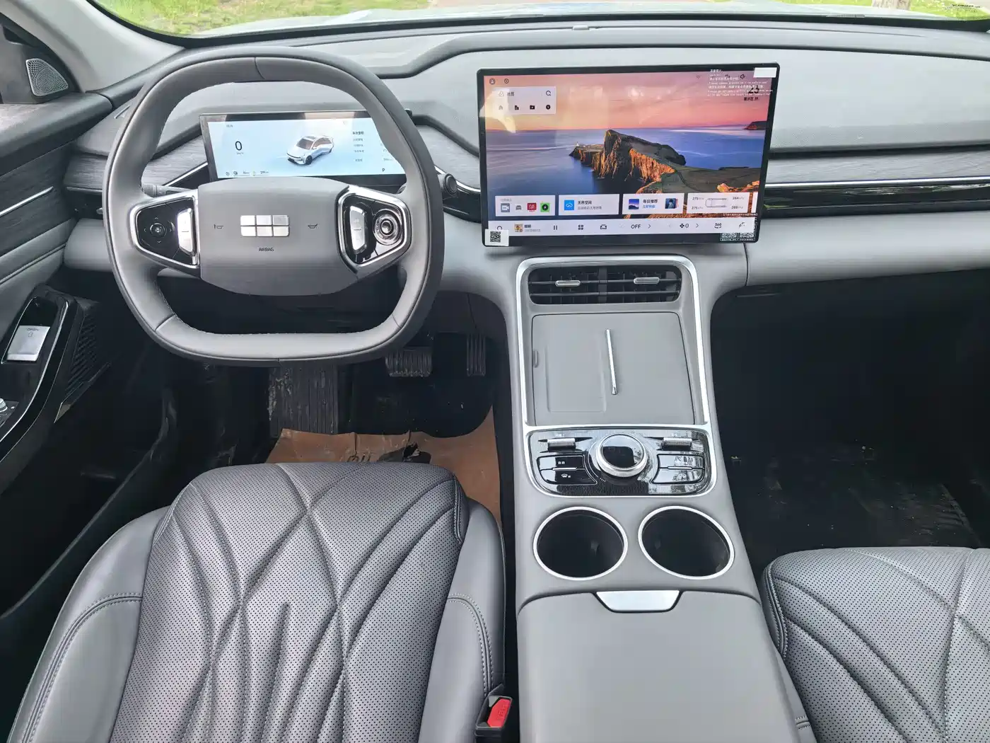 Geely Galaxy Galaxy L6 2025 EM-i 140km Explorer+ Edition фото 5