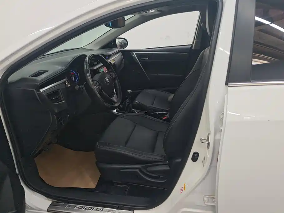 Фото 9 - Toyota Corolla