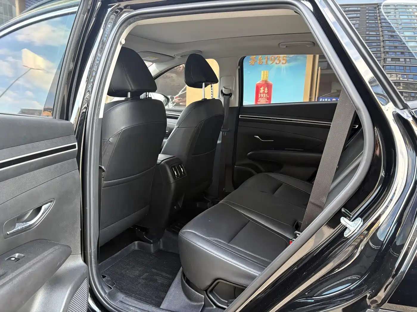 Hyundai Tucson 2023 Tucson L 1.5T Automatic 2WD GLX N Line Elite Edition фото 8