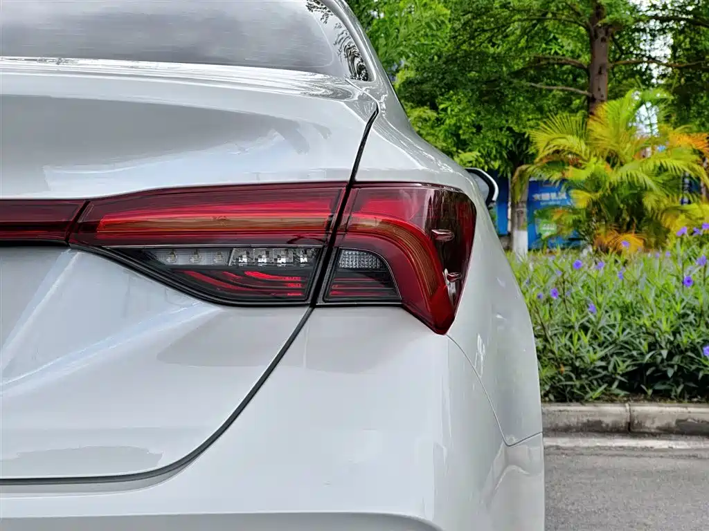 Toyota Avalon 2019 2.0L Luxury Edition (China VI) фото 30