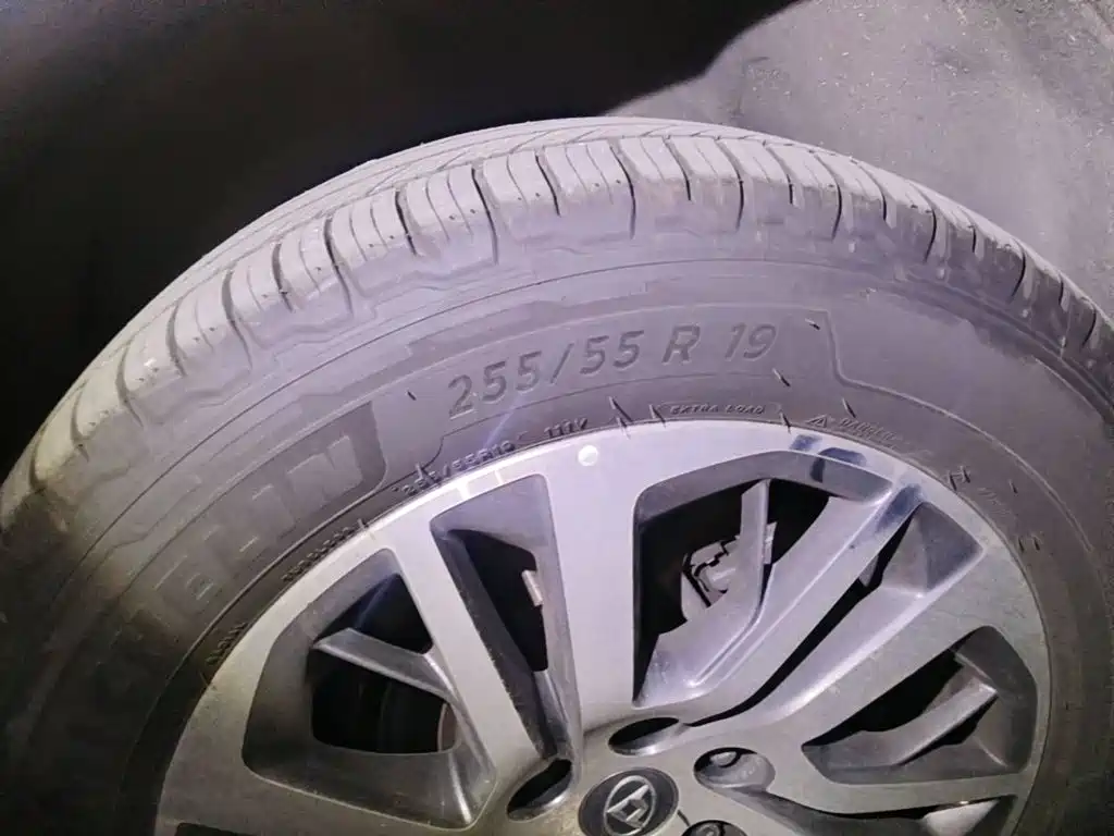 SAIC Maxus D90 2018 2017 2.0T Automatic 2WD Uranus