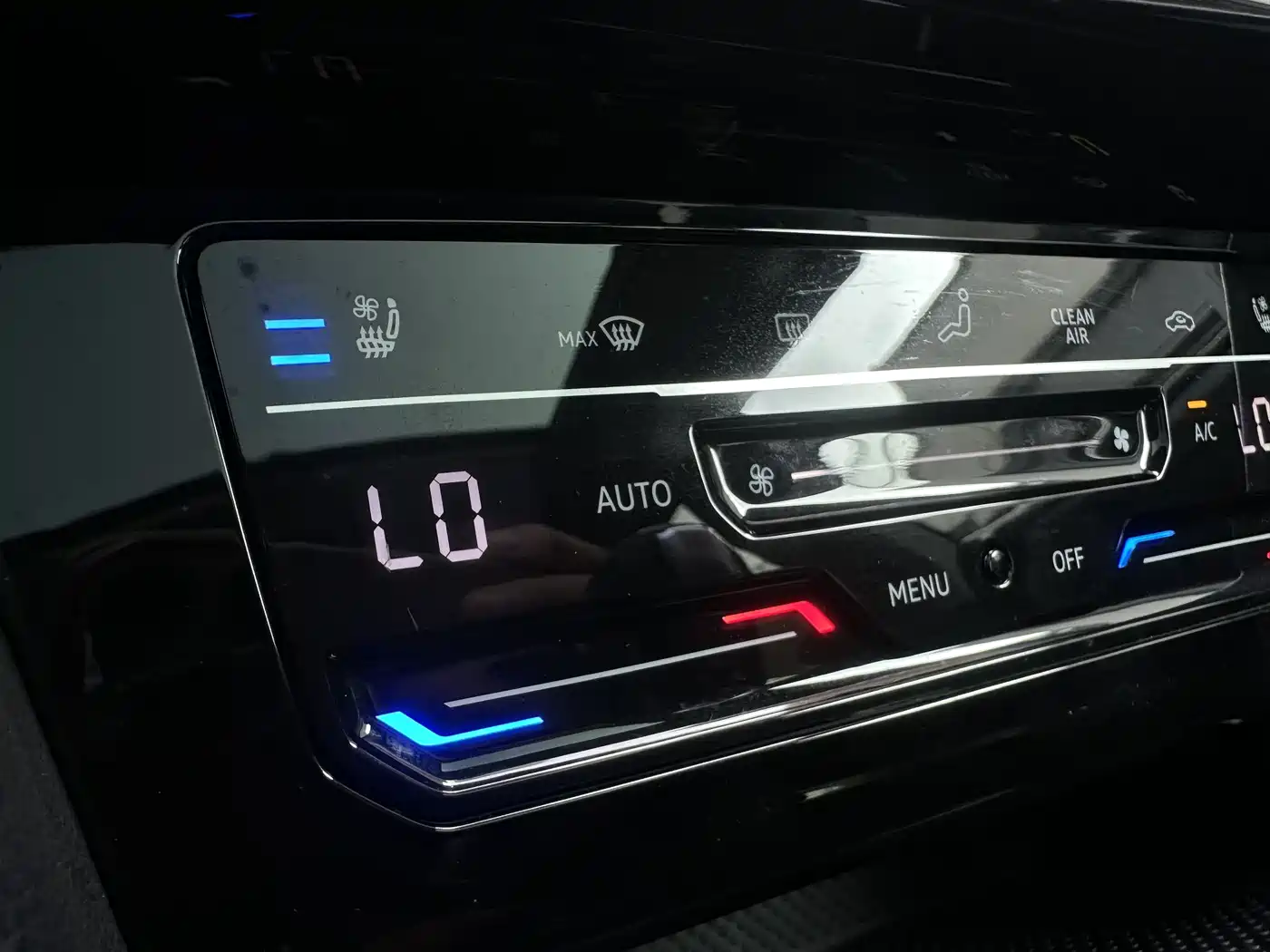 Volkswagen FAW-Volkswagen CC 2021 380TSI Eye-catching Edition 30th Anniversary фото 10
