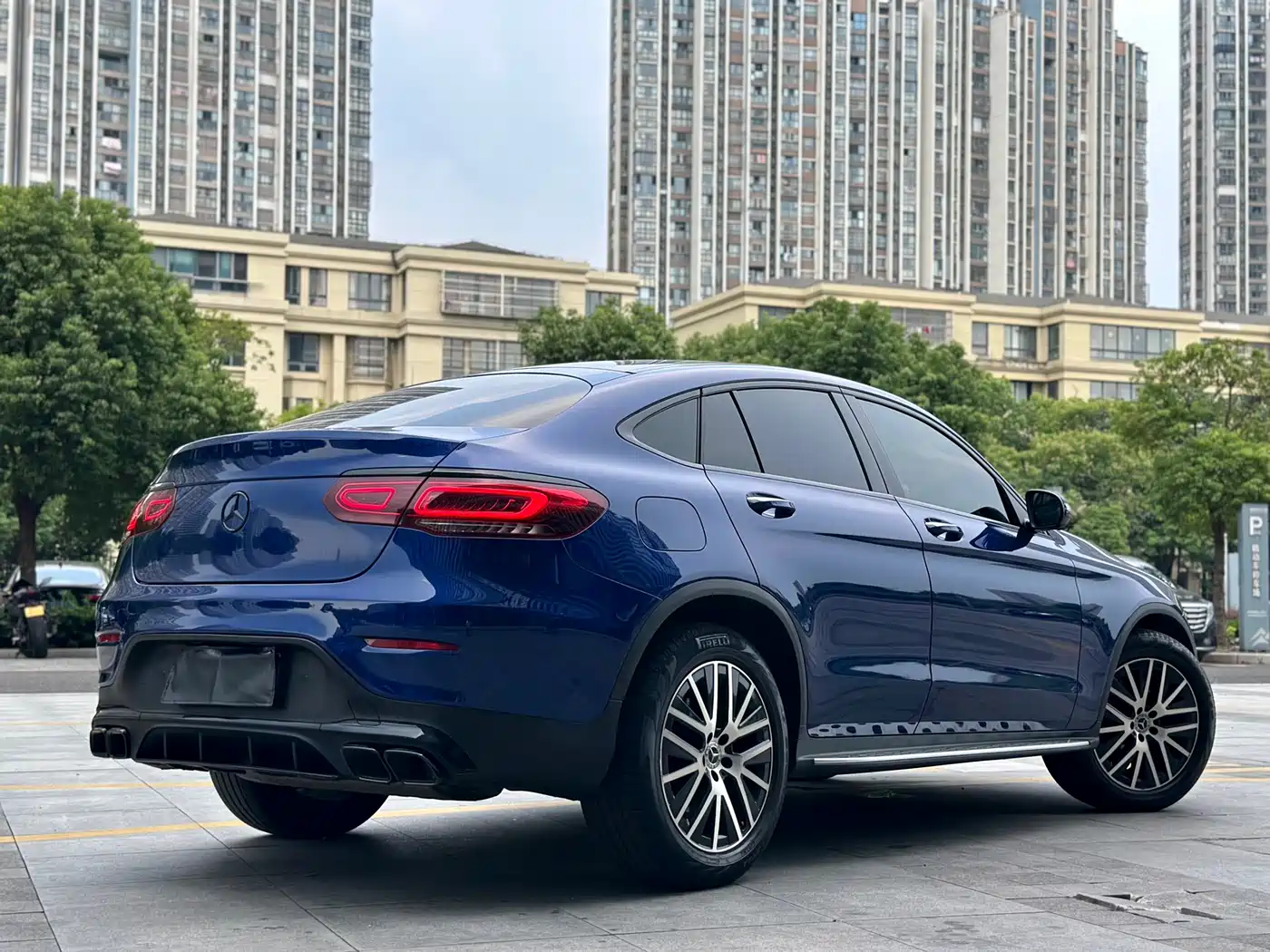 Mercedes-Benz GLC Coupe 2021 GLC 300 4MATIC Coupe SUV фото 2