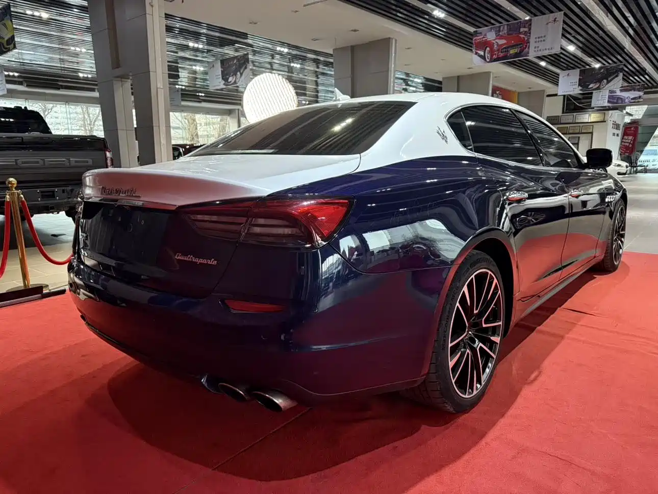 Фото 16 - Maserati Quattroporte