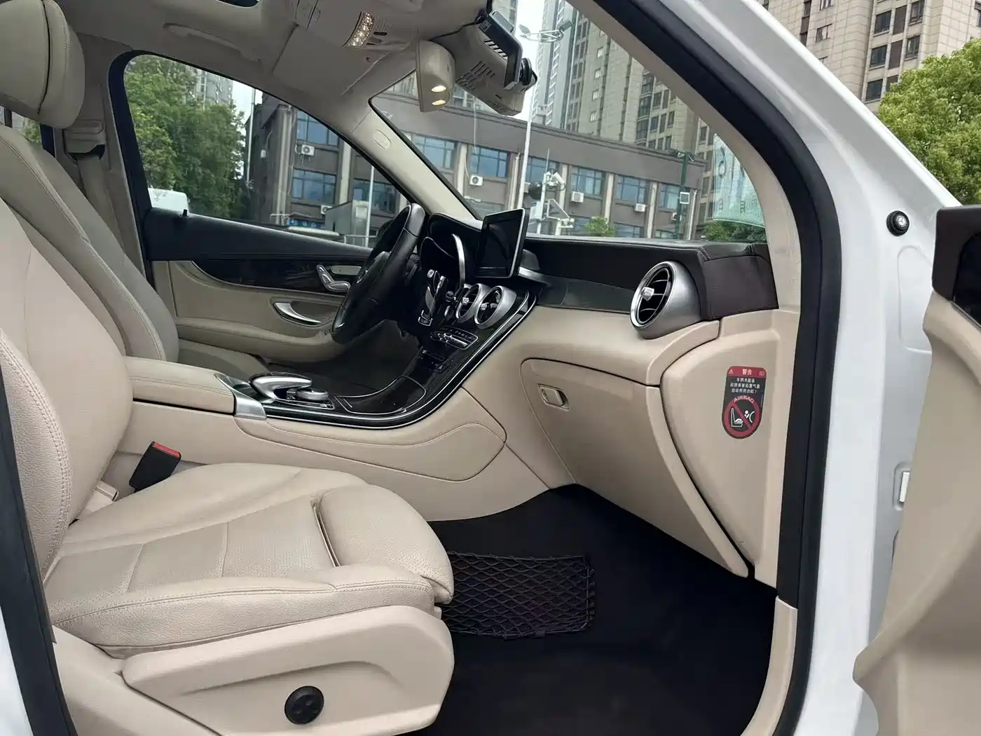 Mercedes-Benz GLC 2017 GLC 260 4MATIC Luxury фото 14