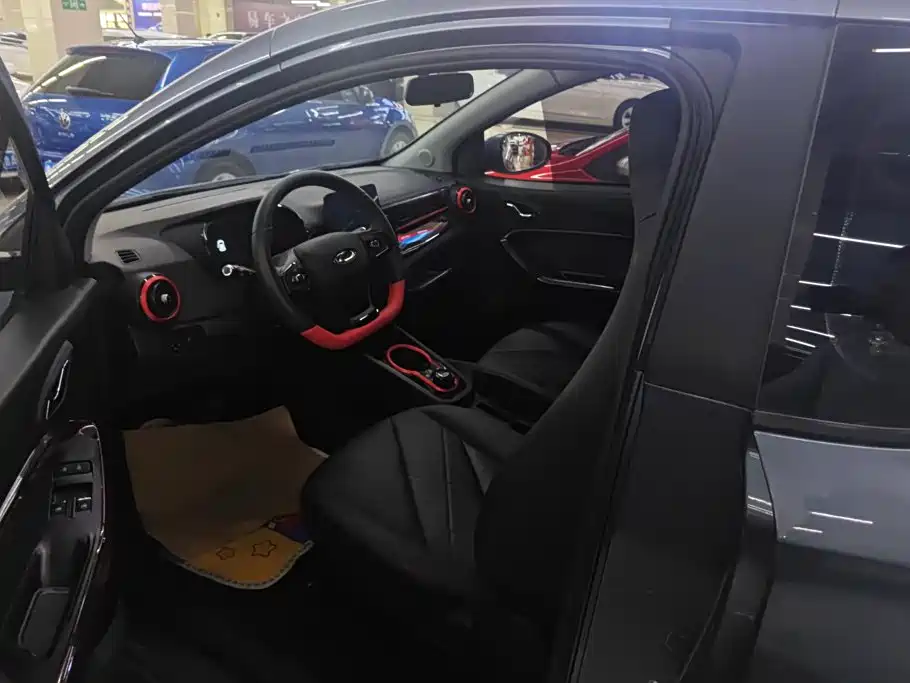 QQ New Energy Little Ant 2025 2024 Facelift Youth Edition 251km Passion 25.05kWh