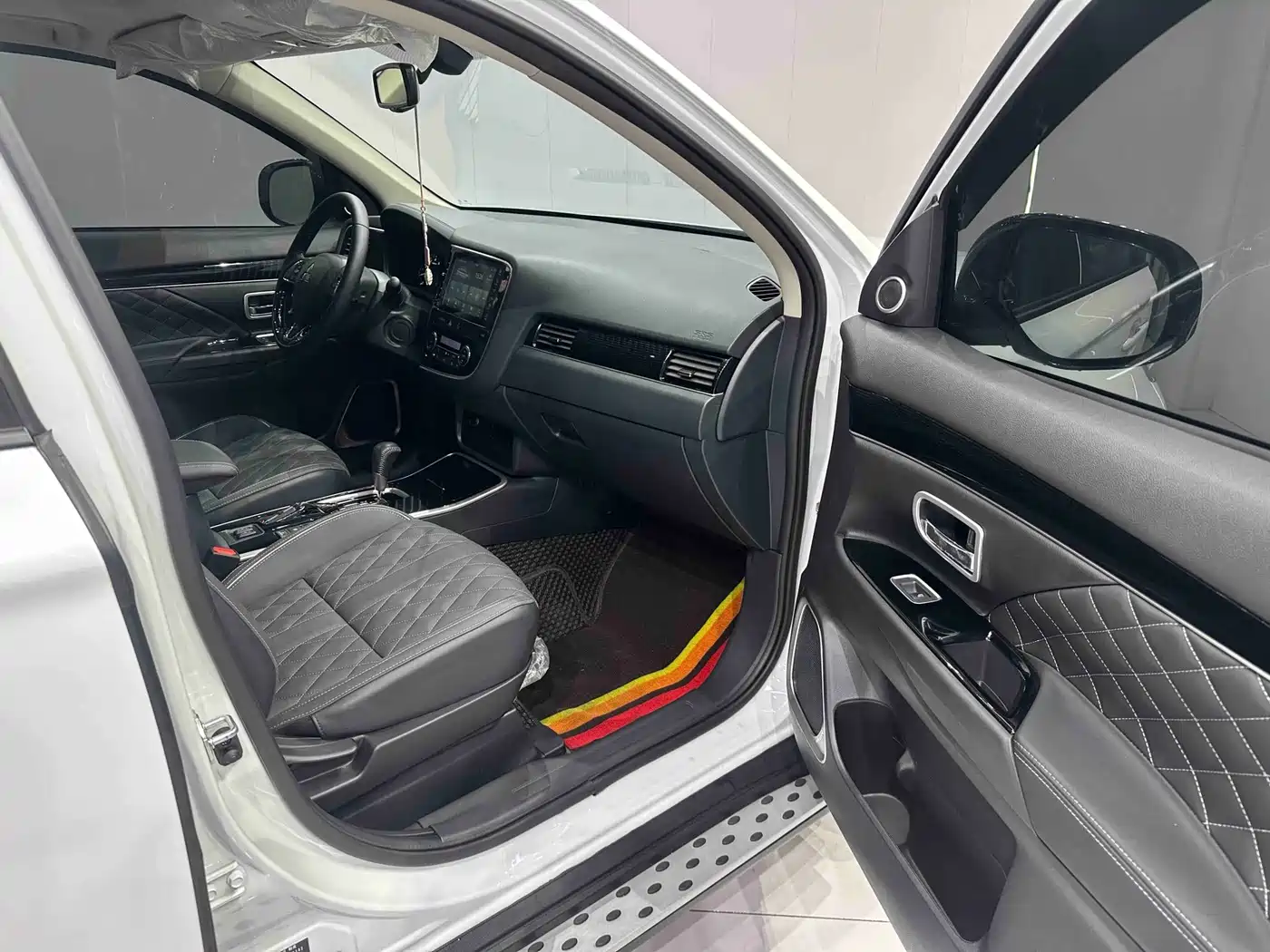Фото 21 - Mitsubishi Outlander
