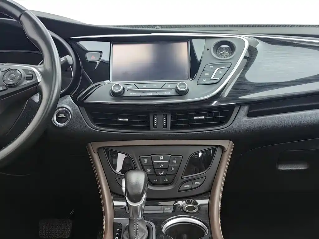 Фото 12 - Buick Envision Plus