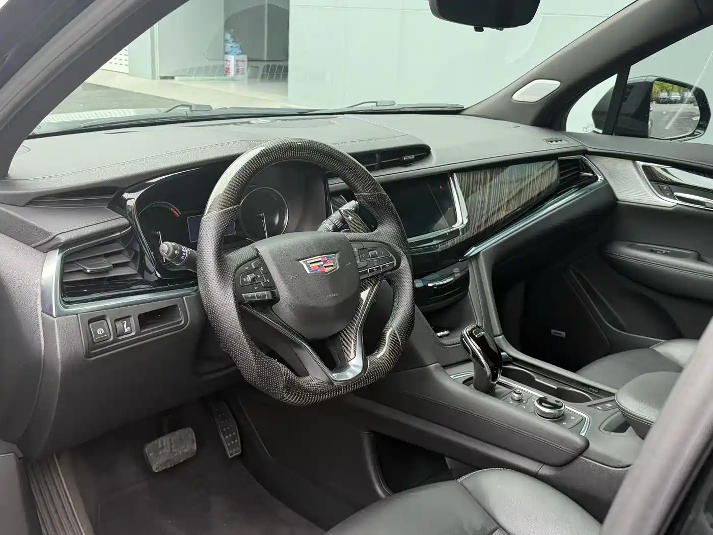 Cadillac XT6 2022 2.0T 6-Seater 4WD Luxury Edition фото 5