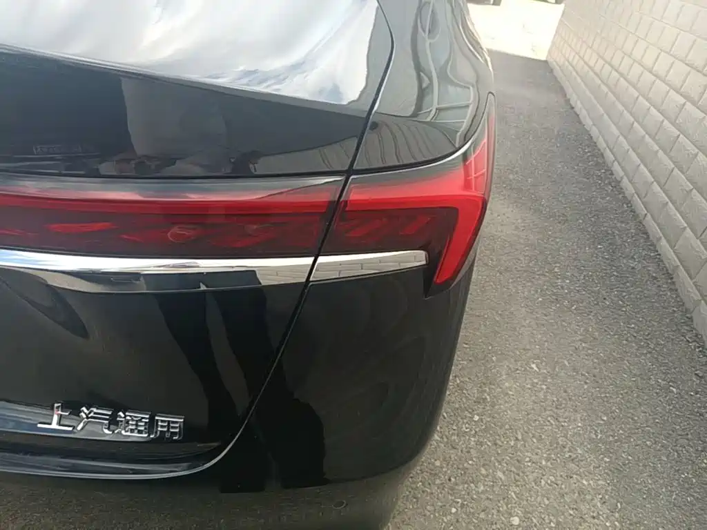 Buick LaCrosse 2026 2026 Model 28T Platinum Edition