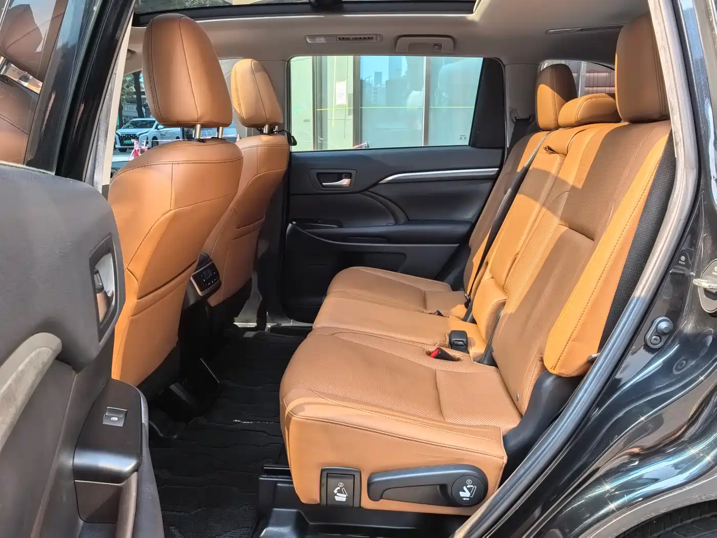 Toyota Highlander 2018 Model 2.0T 4WD Knight Edition 7-Seater China VI фото 15