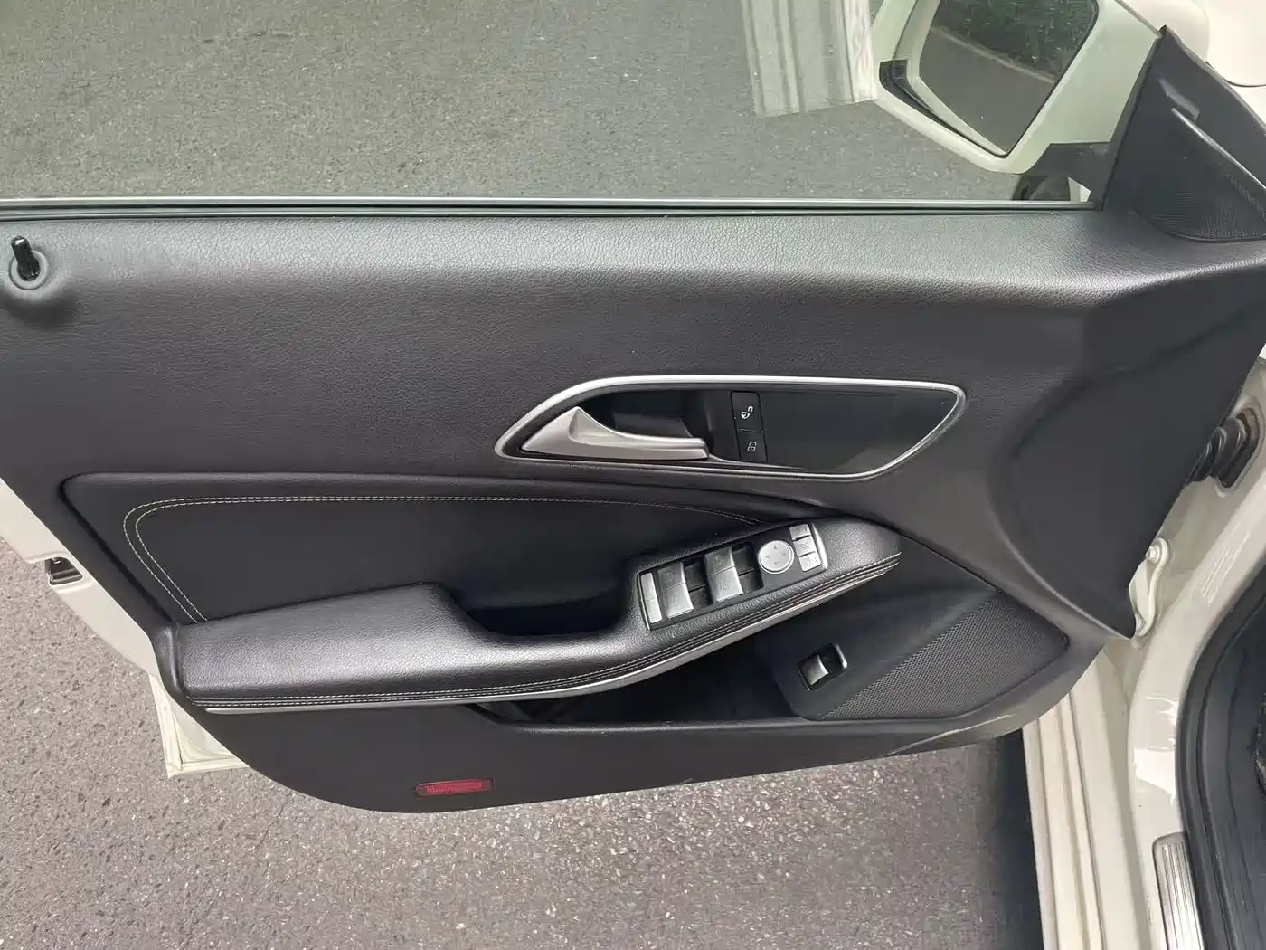 Mercedes-Benz CLA (Import) 2016 CLA 200 Fashion фото 6