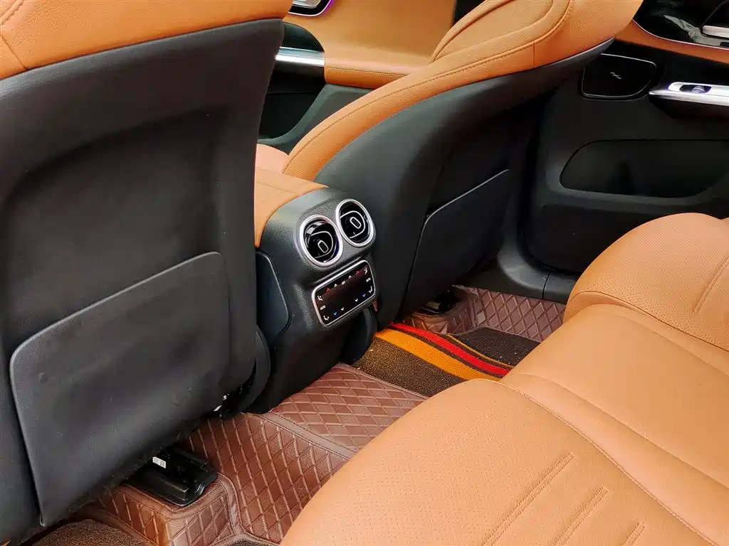 Mercedes-Benz GLC 2024 GLC 260 L 4MATIC Dynamic 5-seater фото 9