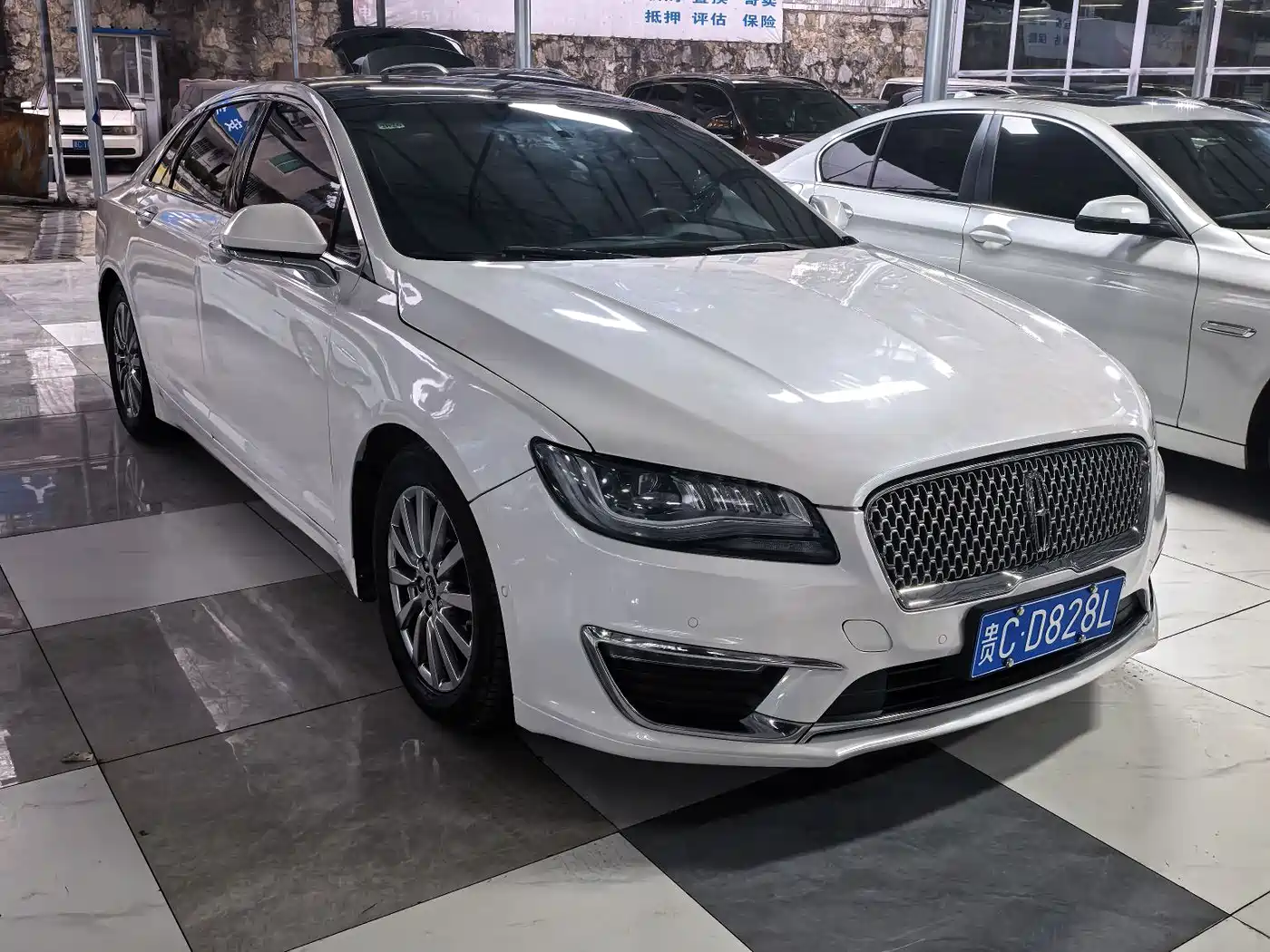 LINCOLN MKZ