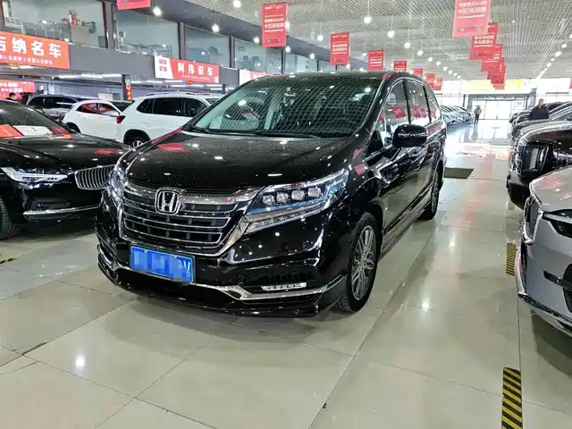 Honda Elysion 2019 2.0L Hybrid Luxury Edition