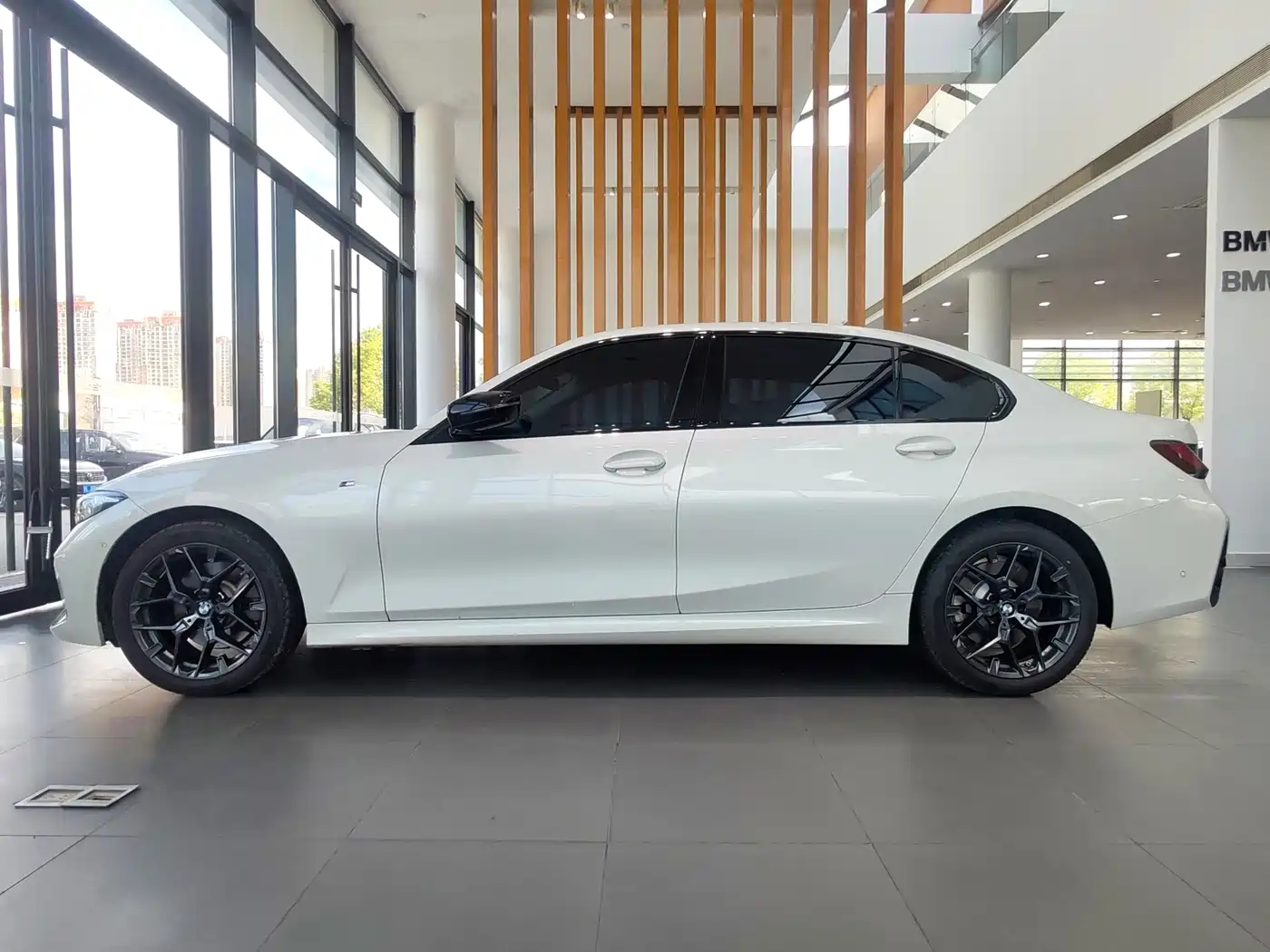 BMW 3-SERIES