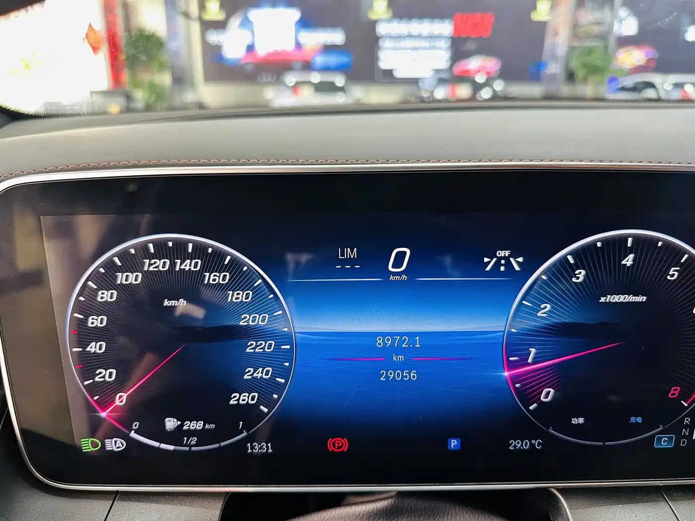 Mercedes-Benz GLC 2023 GLC 260 L 4MATIC Luxury 5-Seater фото 17