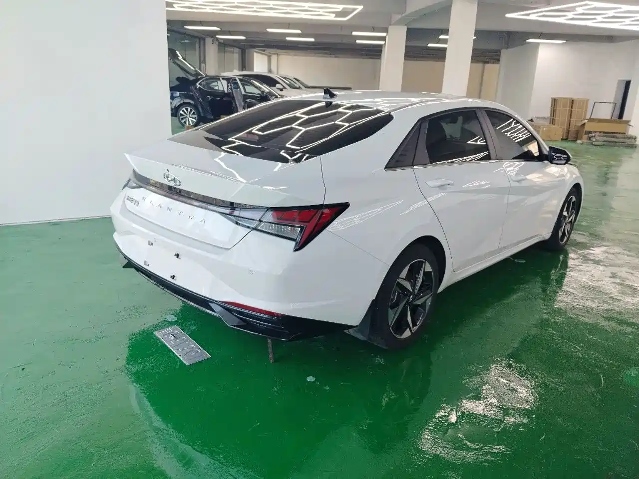 HYUNDAI ELANTRA