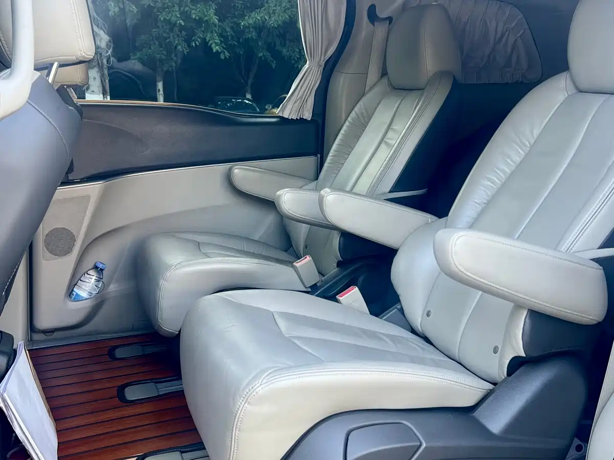 Buick GL8 2013 2.4L LT Luxury Business Executive Edition фото 10