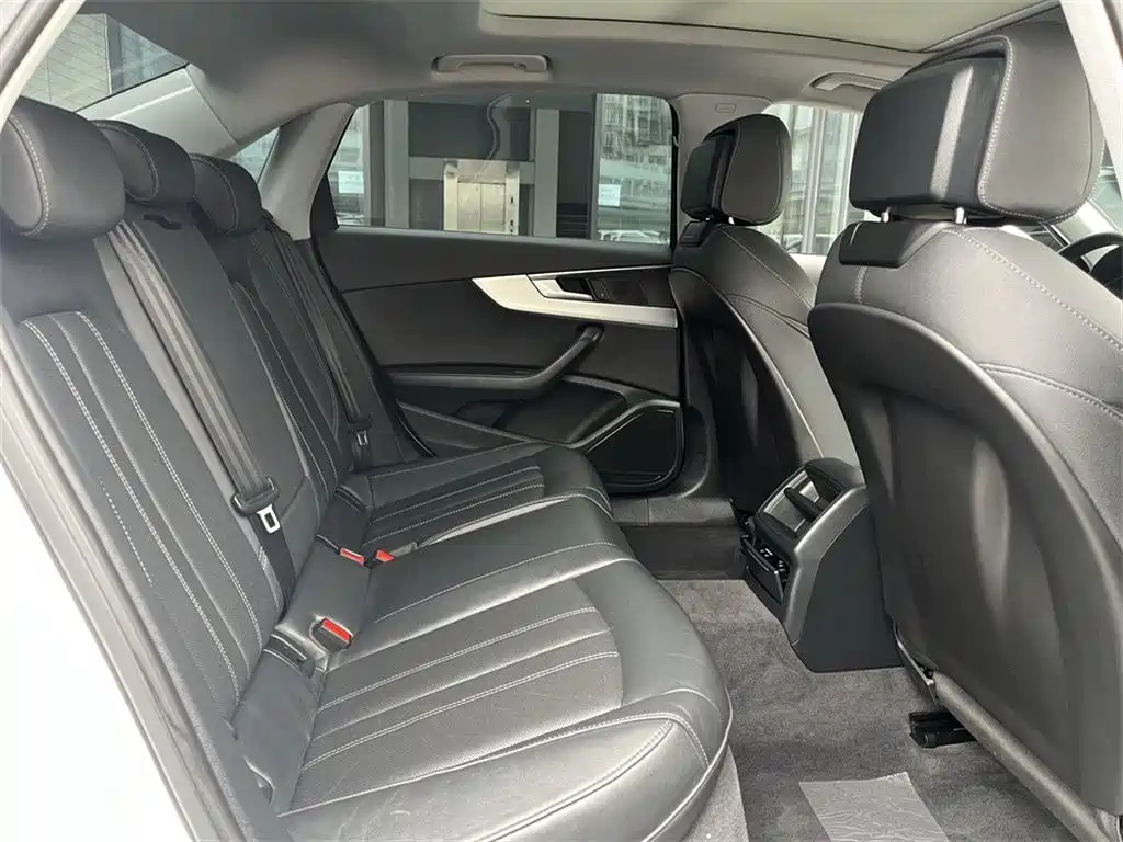 Audi A4L 2020 40 TFSI Fashion Dynamic Edition фото 7