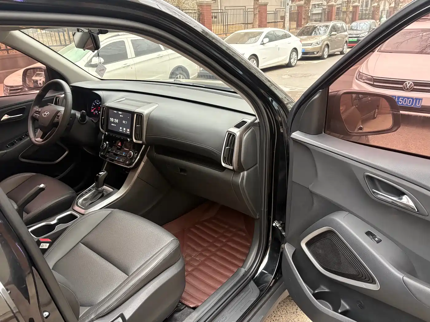 Hyundai Beijing Hyundai ix35 2019 2.0L Automatic 2WD Zhiyong·Smooth Enjoy China VI фото 16