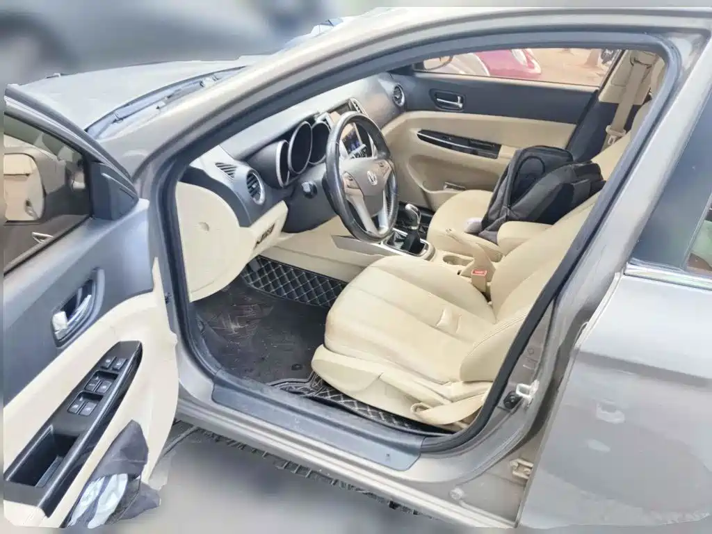 Changan Eado 2016 2015 1.6L Manual Luxury China V